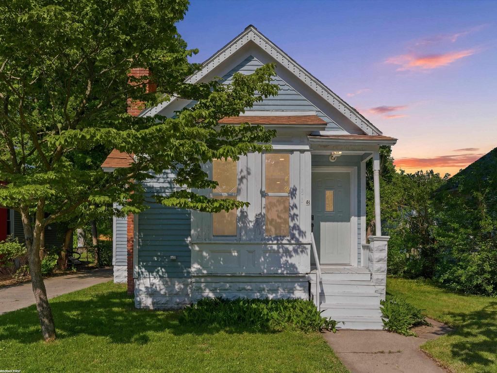 2519 Walnut Street, Port Huron, MI 48060