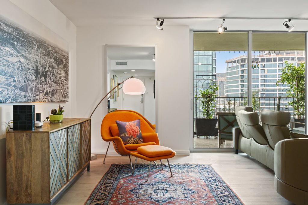 3310 Fairmount Street 16B, Dallas, TX 75201