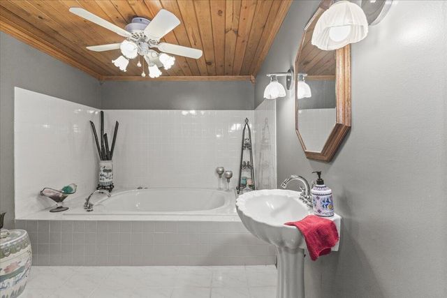 190 Vaughn Drive, Rock Spring, GA 30739