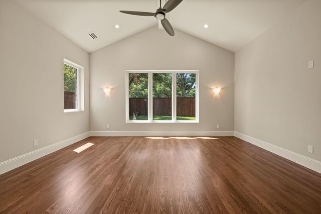 2105 Flat Creek Drive, Richardson, TX 75080