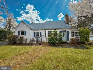 85 W 7TH AVE, Trappe, PA 19426