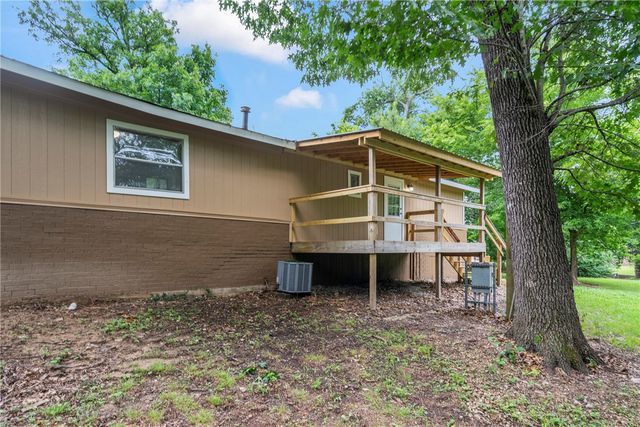310 Lacy Street, Siloam Springs, AR 72761