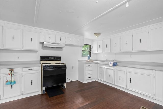 310 Lacy Street, Siloam Springs, AR 72761