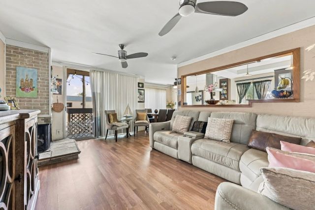 5155 W Point Loma Blvd 4, San Diego, CA 92107