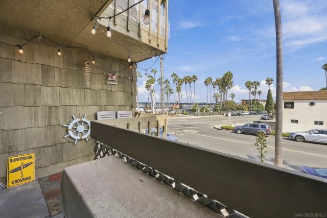 5155 W Point Loma Blvd 4, San Diego, CA 92107