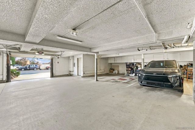 5155 W Point Loma Blvd 4, San Diego, CA 92107