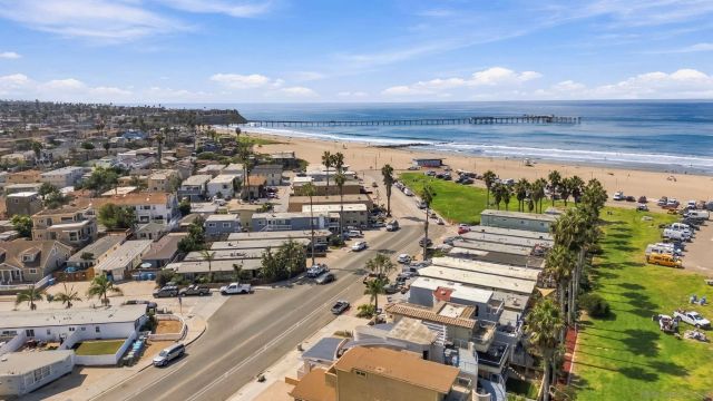5155 W Point Loma Blvd 4, San Diego, CA 92107