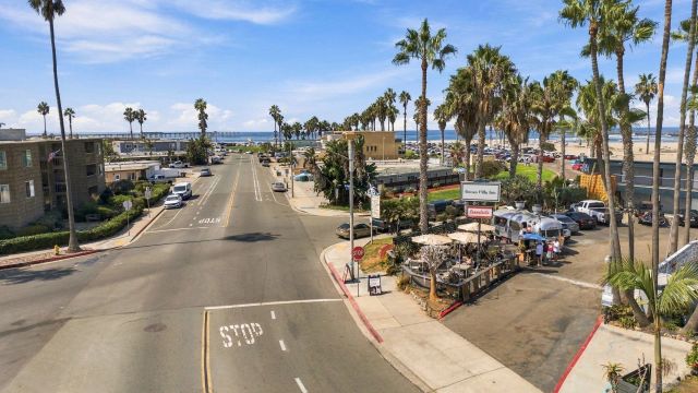 5155 W Point Loma Blvd 4, San Diego, CA 92107