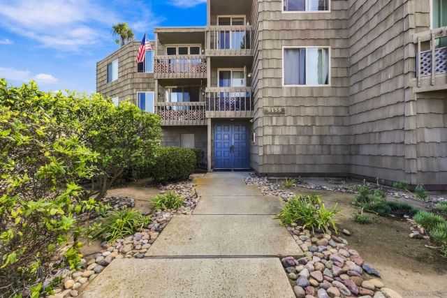 5155 W Point Loma Blvd 4, San Diego, CA 92107