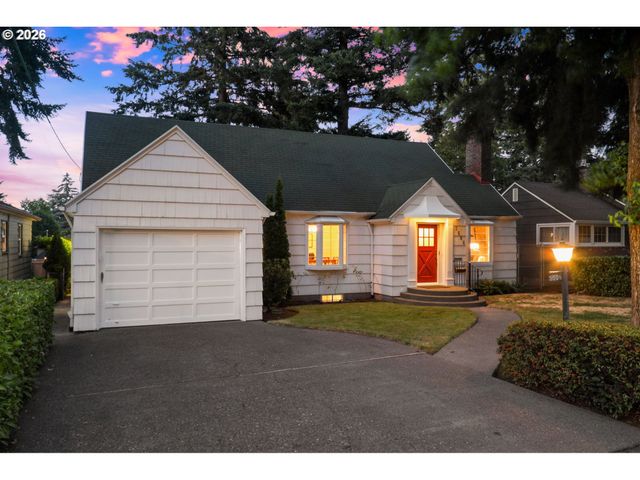 3606 Ne MAYWOOD Pl, Maywood Park, OR 97220