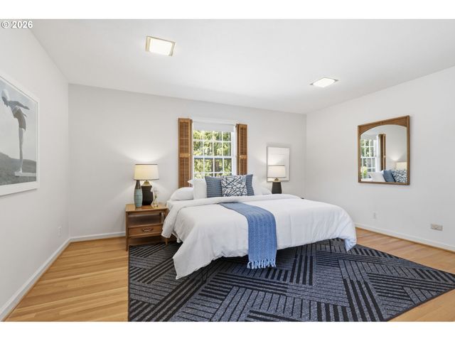 3606 Ne MAYWOOD Pl, Maywood Park, OR 97220