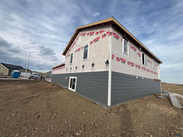 861 BUSHNELL CT, Box Elder, SD 57719