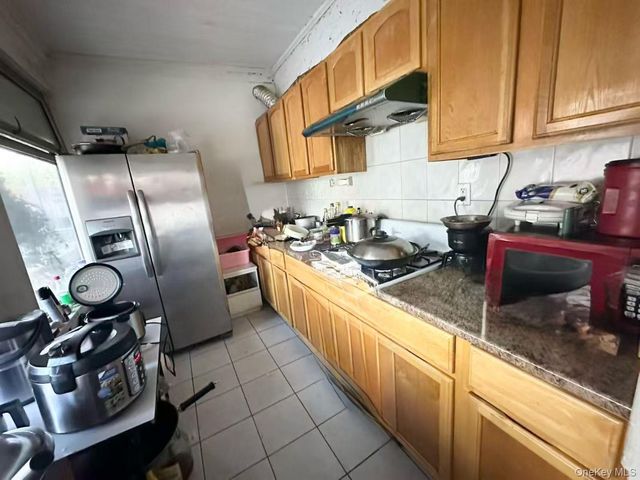 11203 15th Avenue, College Point, NY 11356