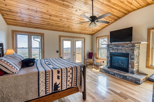 40 Reitzel Ridge, Murphy, NC 28906