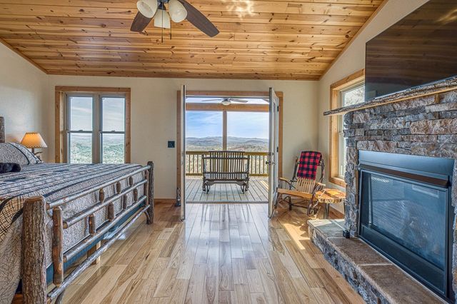 40 Reitzel Ridge, Murphy, NC 28906