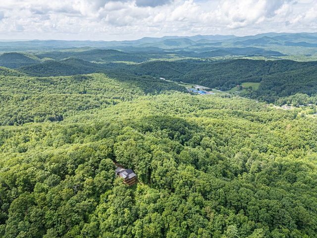 40 Reitzel Ridge, Murphy, NC 28906