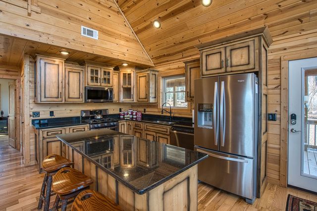 40 Reitzel Ridge, Murphy, NC 28906