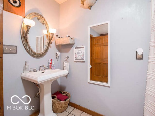 660 Mill, Coatesville, IN 46121