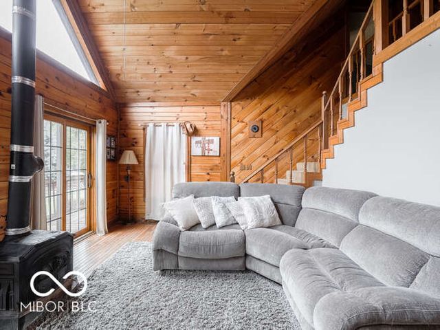 660 Mill, Coatesville, IN 46121