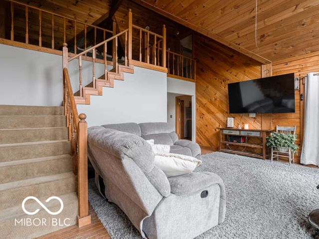 660 Mill, Coatesville, IN 46121