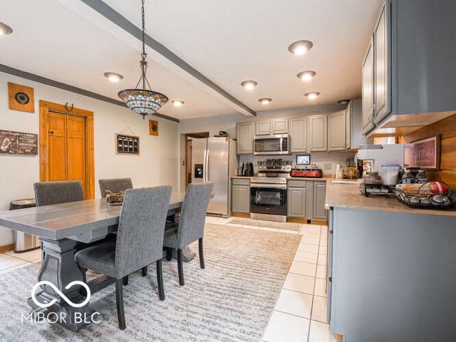 660 Mill, Coatesville, IN 46121