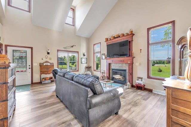 817 WOODROW STREET, Denmark, WI 54208