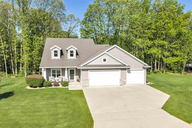 817 WOODROW STREET, Denmark, WI 54208