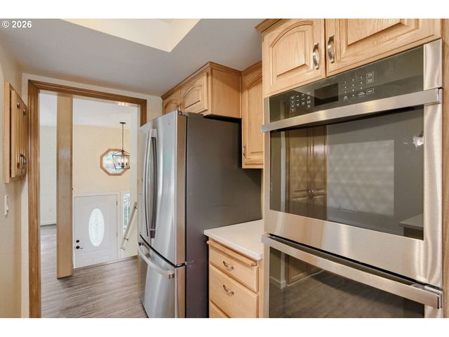 14539 Se CENTER St, Portland, OR 97236