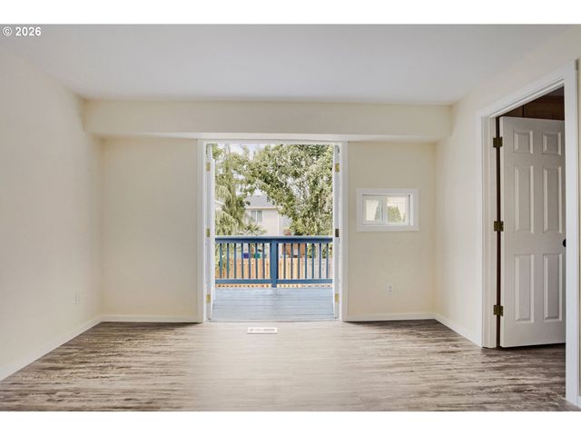 14539 Se CENTER St, Portland, OR 97236