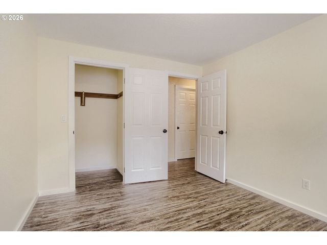 14539 Se CENTER St, Portland, OR 97236