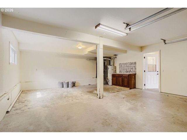 14539 Se CENTER St, Portland, OR 97236