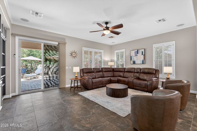 3821 S LINDL Drive, Chandler, AZ 85286