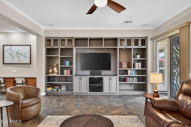 3821 S LINDL Drive, Chandler, AZ 85286