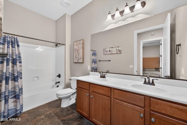 3821 S LINDL Drive, Chandler, AZ 85286