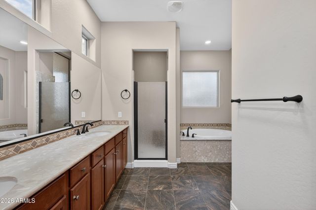 3821 S LINDL Drive, Chandler, AZ 85286