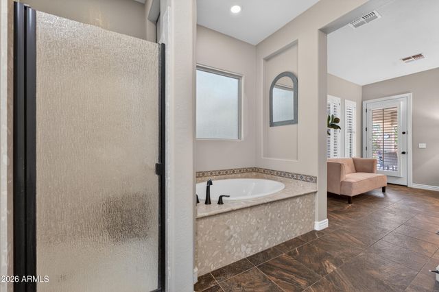 3821 S LINDL Drive, Chandler, AZ 85286
