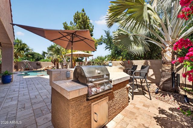 3821 S LINDL Drive, Chandler, AZ 85286
