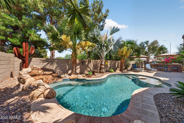 3821 S LINDL Drive, Chandler, AZ 85286
