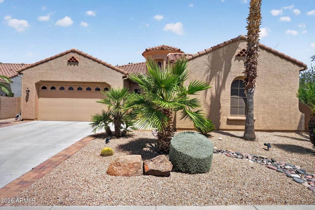 3821 S LINDL Drive, Chandler, AZ 85286