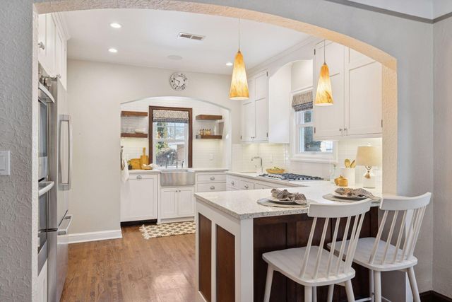 1558 Simpson Street, Saint Paul, MN 55108