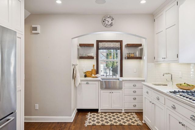 1558 Simpson Street, Saint Paul, MN 55108