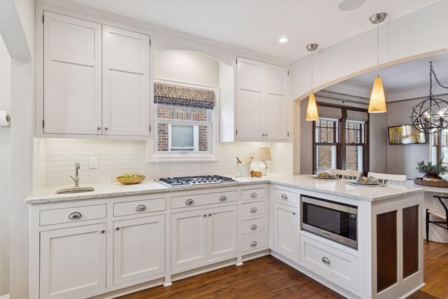 1558 Simpson Street, Saint Paul, MN 55108