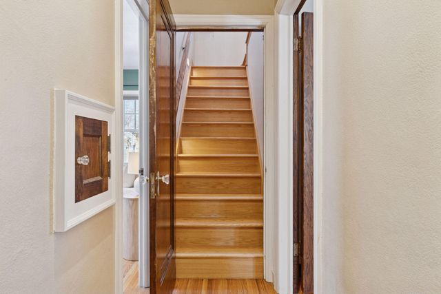 1558 Simpson Street, Saint Paul, MN 55108