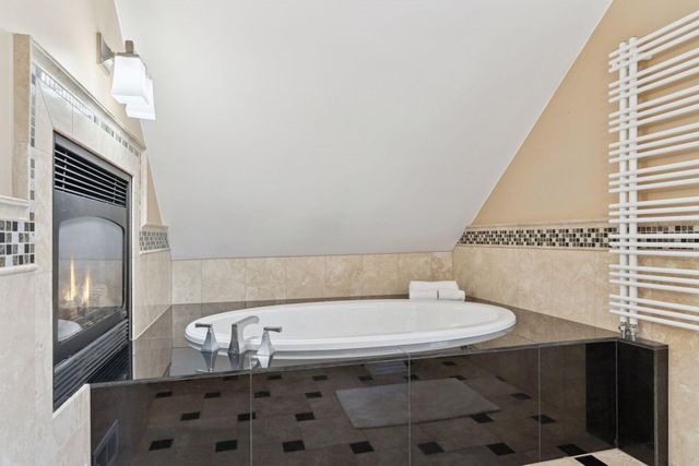 1558 Simpson Street, Saint Paul, MN 55108