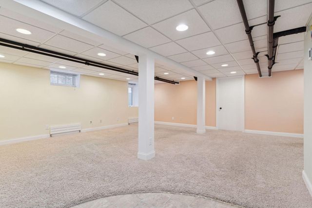 1558 Simpson Street, Saint Paul, MN 55108