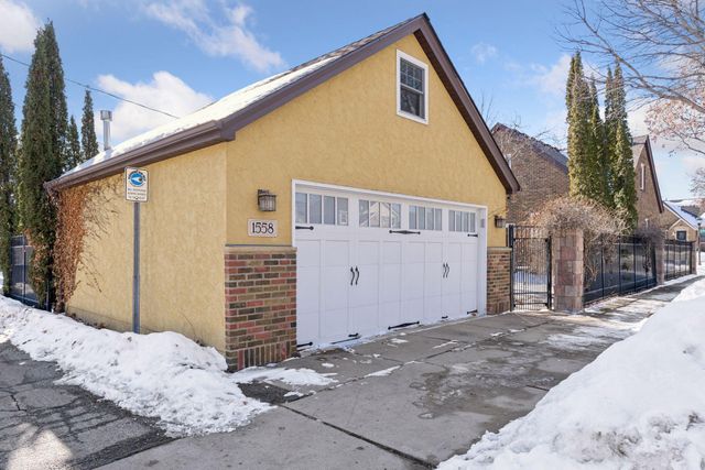 1558 Simpson Street, Saint Paul, MN 55108