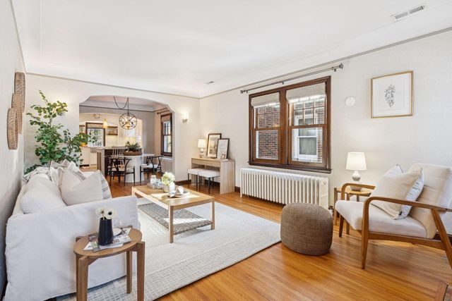 1558 Simpson Street, Saint Paul, MN 55108