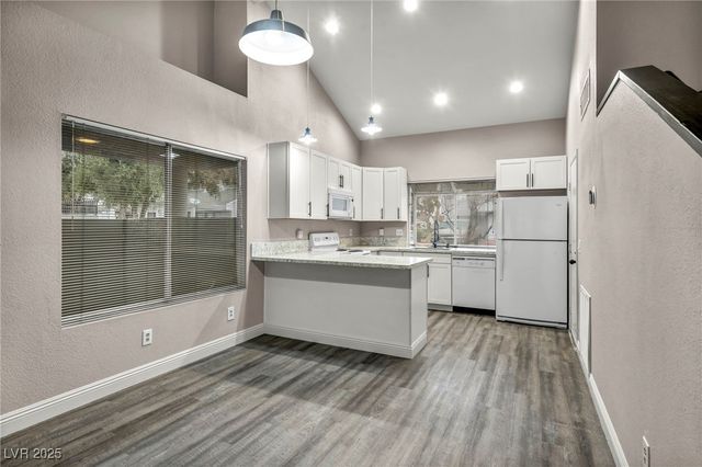 5670 Vineyard Lane, Las Vegas, NV 89110