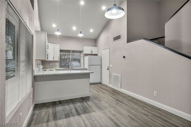 5670 Vineyard Lane, Las Vegas, NV 89110