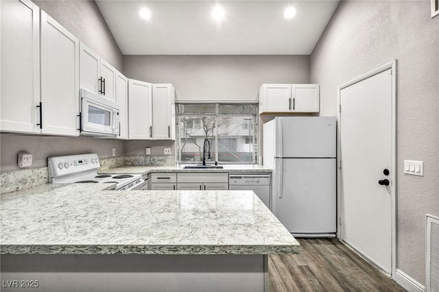 5670 Vineyard Lane, Las Vegas, NV 89110